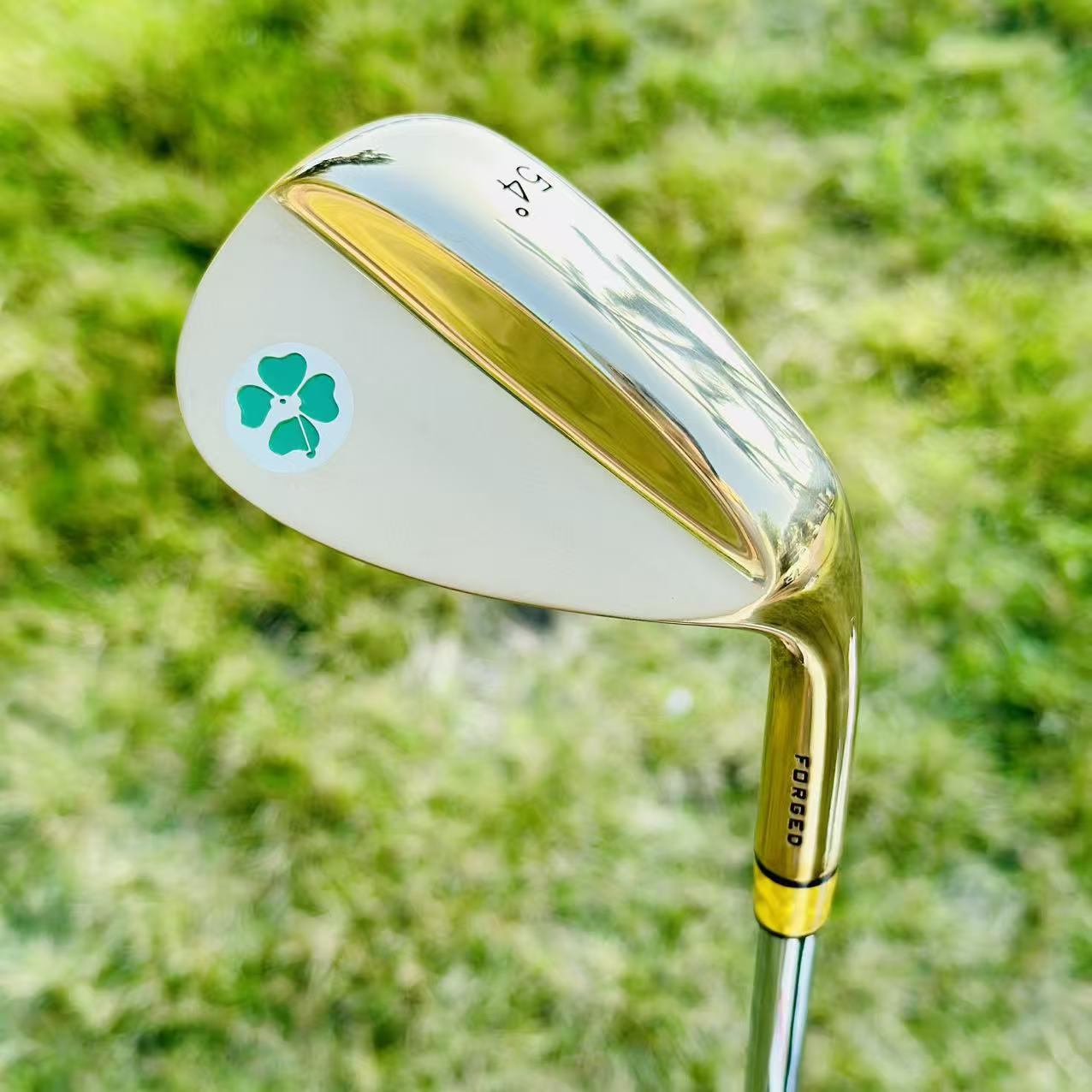 Clover golfclub graven op de s - Golf Club Iron Set recensie en prijs